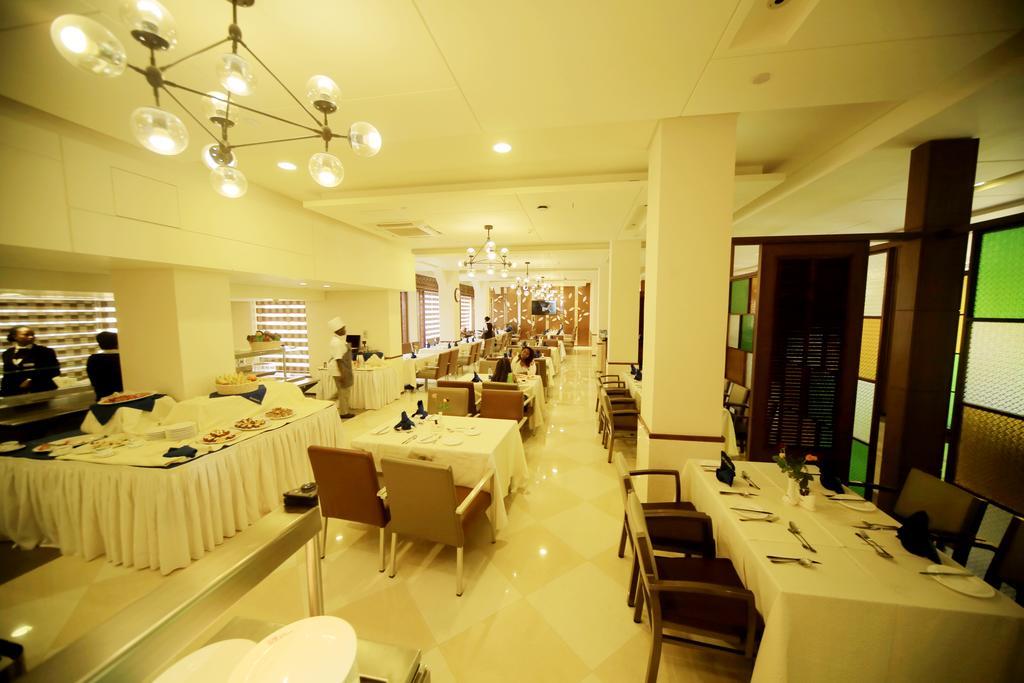 Hotel Africana Kampala Ngoại thất bức ảnh