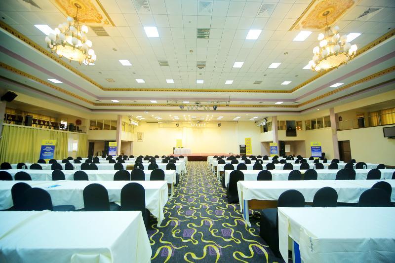 Hotel Africana Kampala Ngoại thất bức ảnh