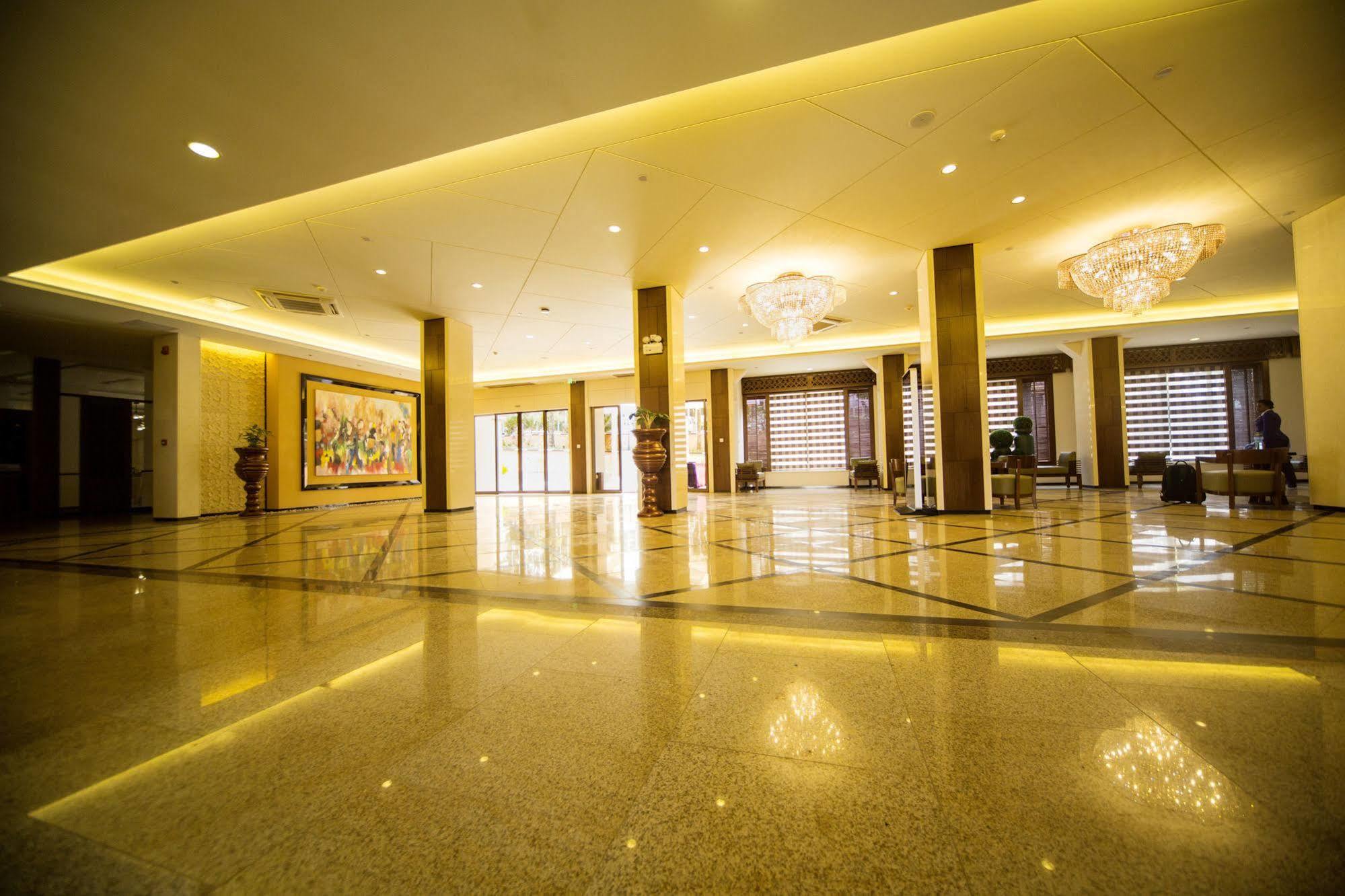 Hotel Africana Kampala Ngoại thất bức ảnh