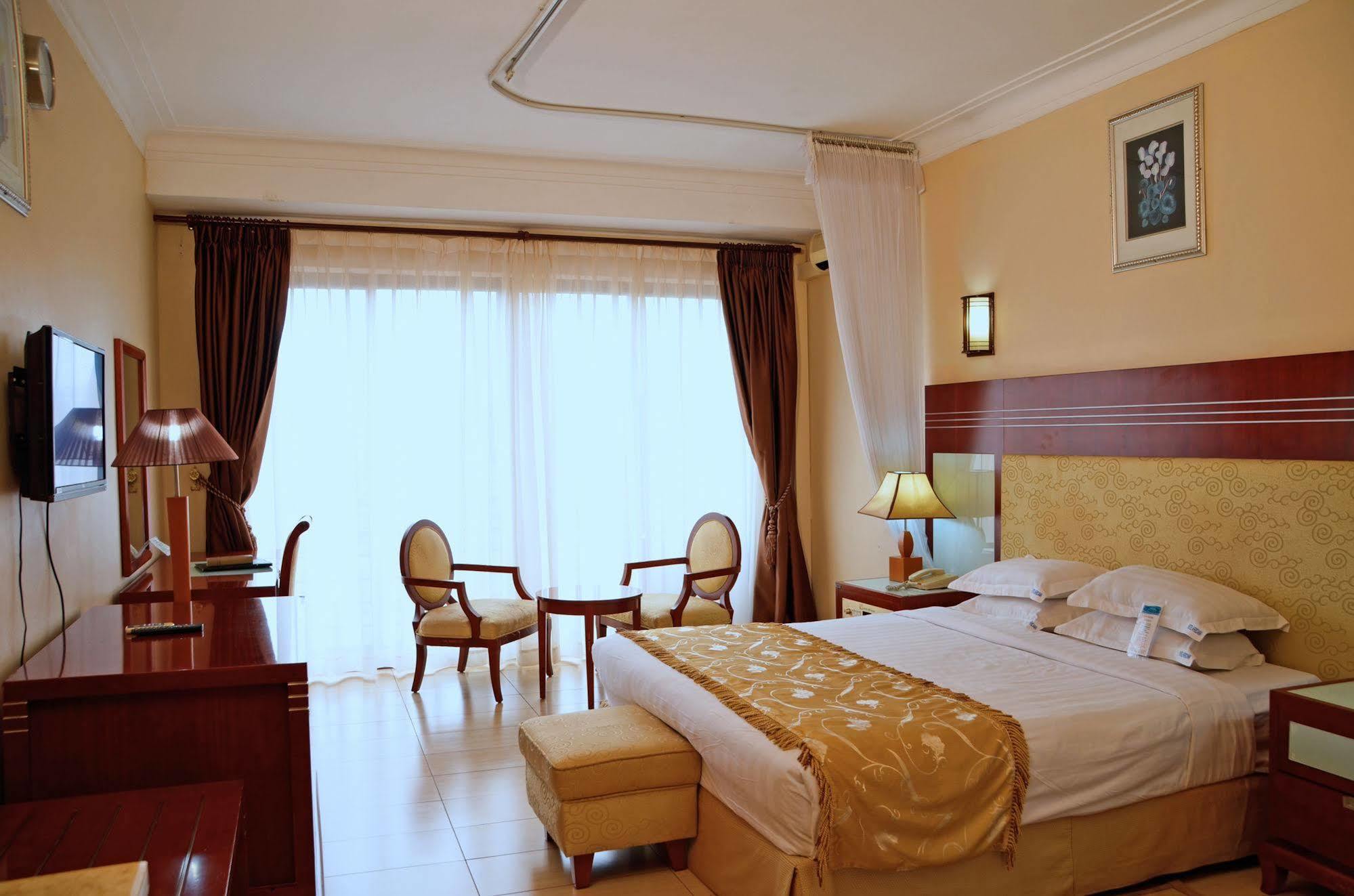 Hotel Africana Kampala Ngoại thất bức ảnh