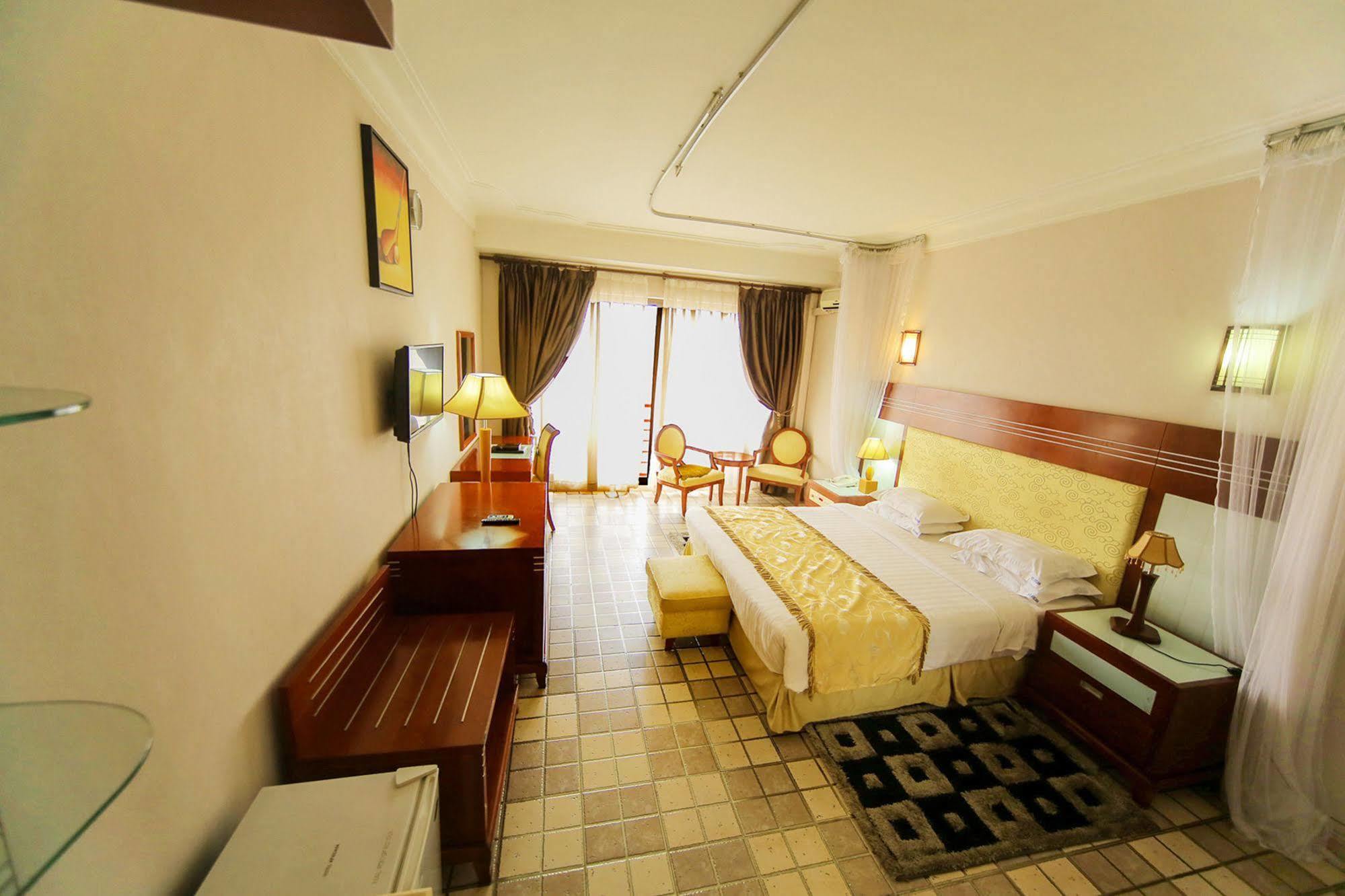 Hotel Africana Kampala Ngoại thất bức ảnh